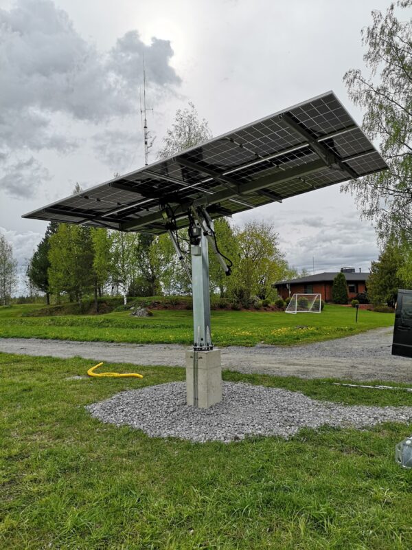 Ralos Stalker - Aurinkoseuraaja 3,72 kWp
